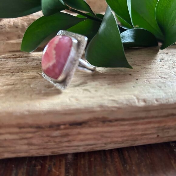 Sterling Silver and Rhodonite Statement Ring - Picture 4 of 5